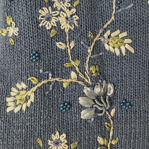 Vintage Embroidered Knit Vest, Muted Blue, Cottagecore Floral, Embroidery - Picture 3 of 9
